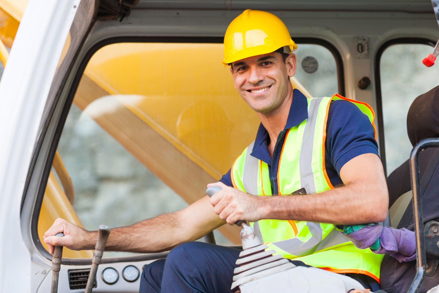 OPERADOR DE EXCAVADORA